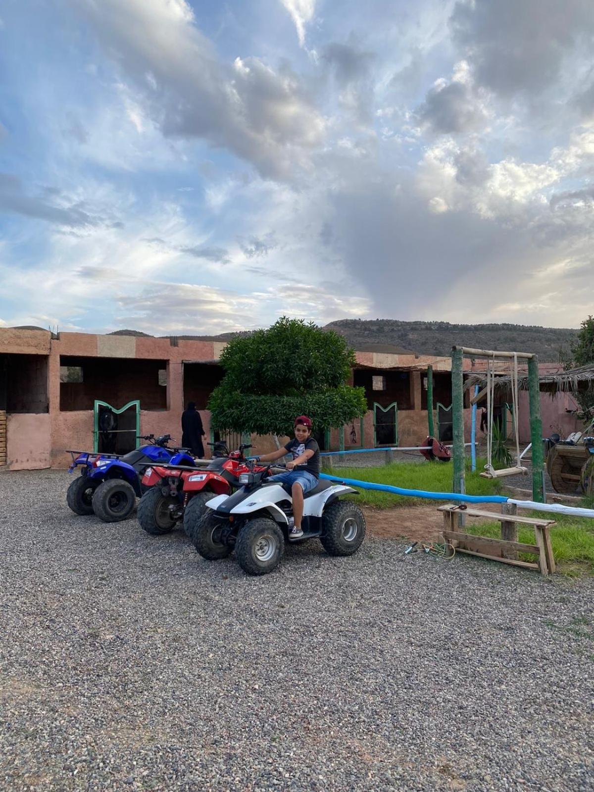 Villa Les Cavaliers Chez Yassine Marrakesh Esterno foto