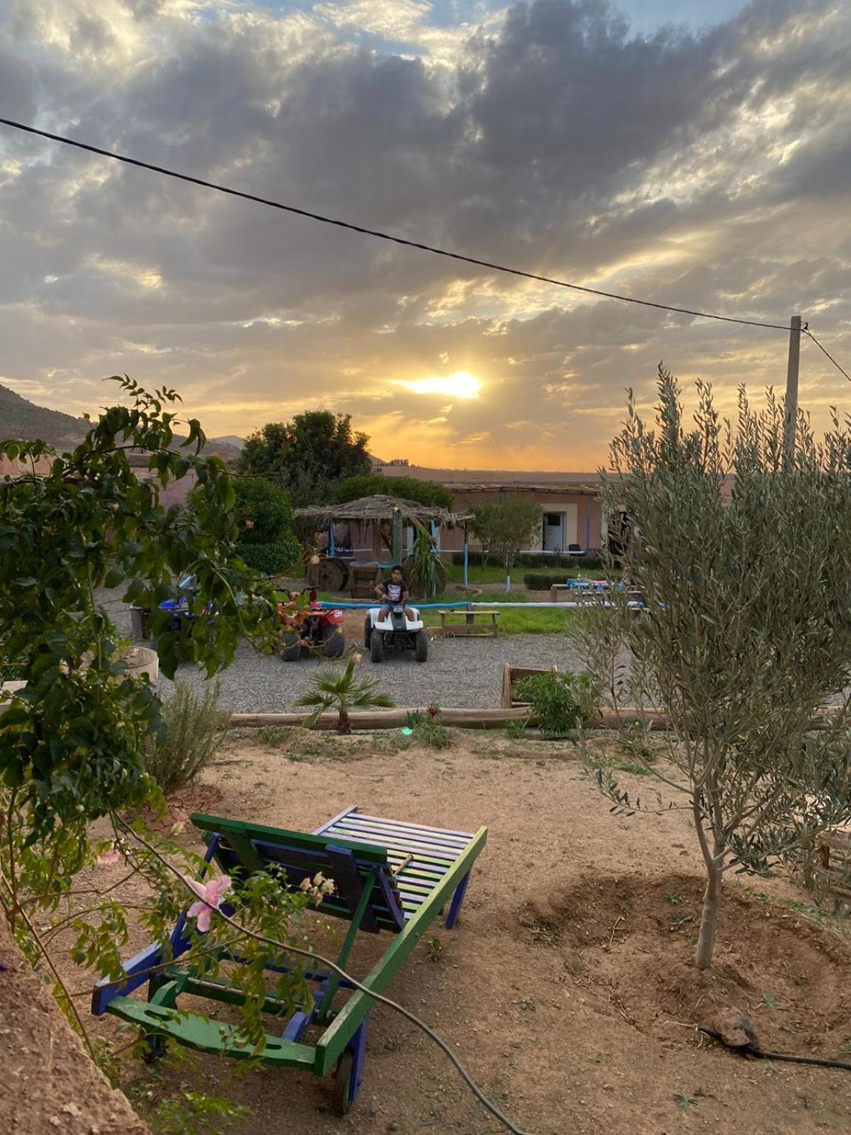 Villa Les Cavaliers Chez Yassine Marrakesh Esterno foto